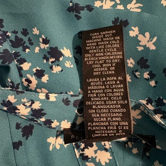 Tahari Teal Floral Button-Front Blouse. Size XL - Picture 6 of 7